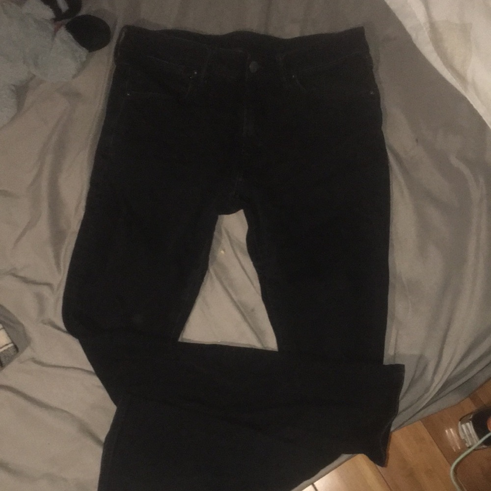 American Eagle size 34x32 M. All black.